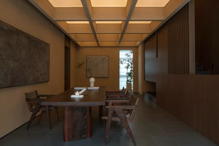Younch Hotel